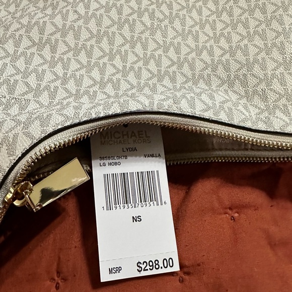 MK Handbag - Picture 1 of 6